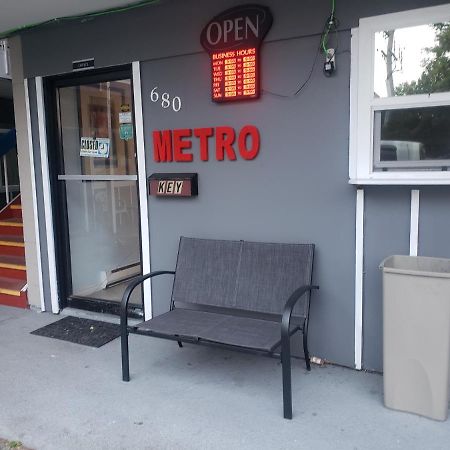 Metro Inn วิกตอเรีย ภายนอก รูปภาพ